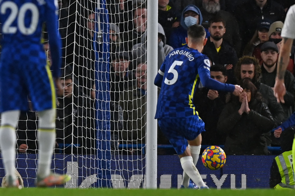 Di masa injury time, Chelsea mendapat penalti keduanya, usai lagi-lagi Ruediger dilanggar. Dan Jorginho bisa mencetak gol keduanya dari titik putih, seraya memastikan kemenangan Chelsea dengan skor 3-2.