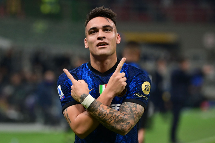 Lautaro Martinez jadi pahlawan Inter lewat sumbangan dua golnya pada menit ke-29 (penalti) dan 68'.