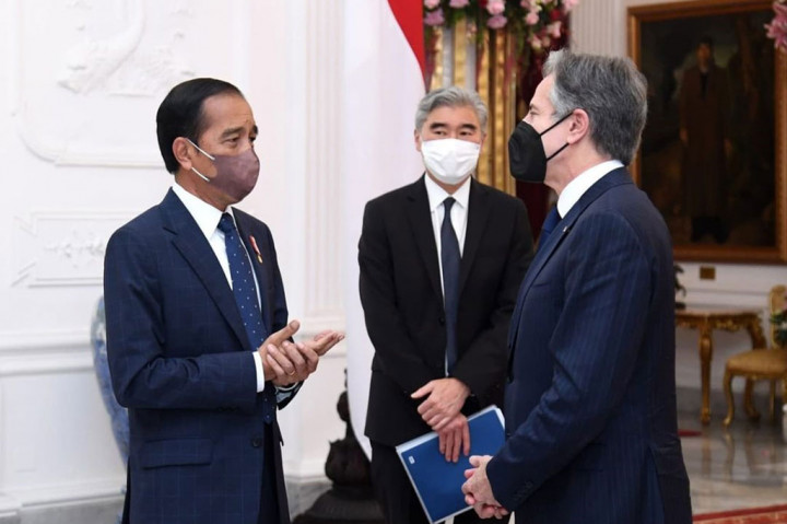 Menlu Retno mengatakan bahwa Amerika Serikat adalah mitra baik Indonesia. Indonesia akan terus mengembangkan strategic trust dengan semua negara dan semua mitra Indonesia. “Strategic trust ini sangat penting sebagai fondasi untuk membangun sebuah kerja sama yang saling menguntungkan dan saling menghormati. Strategic trust ini juga diperlukan untuk membangun dunia yang damai, stabil, dan sejahtera dan Indonesia memiliki komitmen yang sangat tinggi untuk berkontribusi menciptakan dunia yang damai stabil dan sejahtera,” tandasnya.