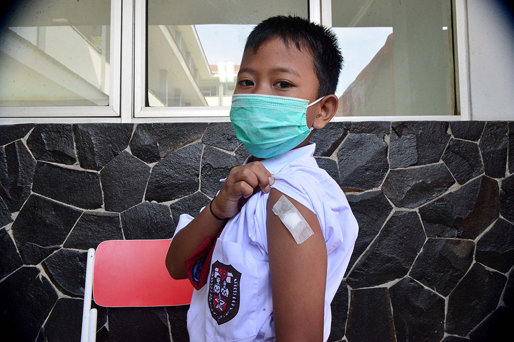 Maxi mengatakan Kemenkes telah mengalokasikan total 6,4 juta dosis vaksin Sinovac yang sudah mempunyai Emergency Use Autorization (EUA) untuk digunakan pada anak berusia 6-11 tahun. 