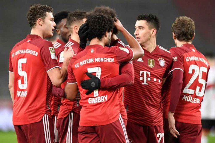 Dengan hasil tersebut Bayern kian mantap di puncak klasemen dengan koleksi 40 poin atau unggul sembilan poin dari Borussia Dortmund yang baru main sehari berselang. Sedangkan Stuttgart tertahan di urutan ke-15 dengan 17 poin.