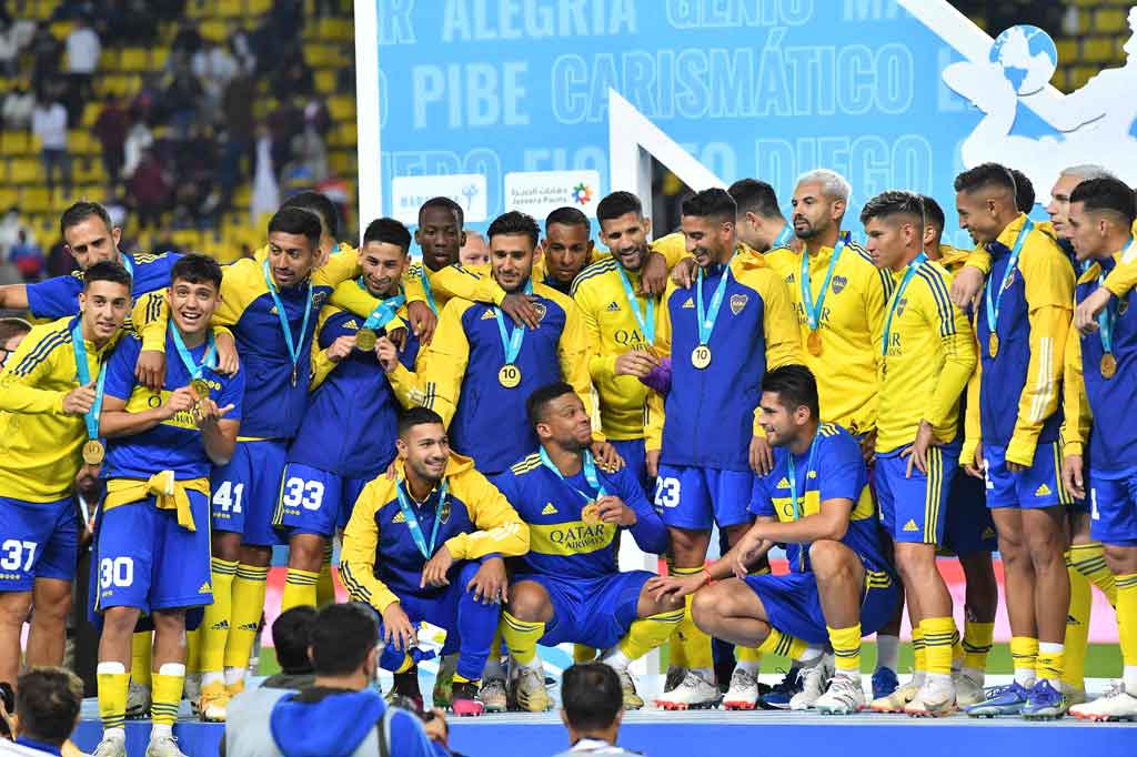 Boca Juniors berhasil memenangkan Maradona Cup dengan skor 4-2 lewat babak adu penalti, setelah di waktu normal kedua tim bermain imbang 1-1.