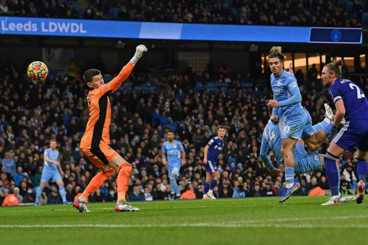 Lima menit berselang, Jack Grealish menggandakan keunggulan City saat pemain termahal Liga Inggris itu menanduk umpan silang kiriman Riyad Mahrez.