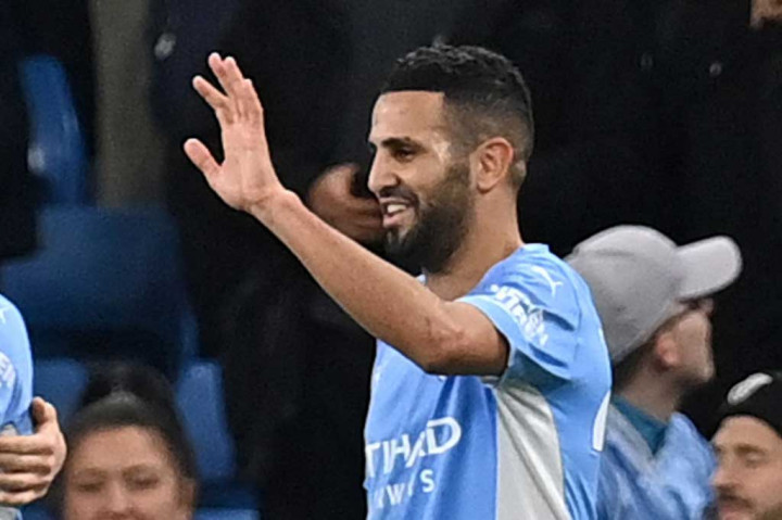 Empat menit memasuki babak kedua, Riyad Mahrez mencetak gol keempat City setelah melakukan aksi tusukan sebelum melepaskan tembakan yang sempat berbelok terkena badan Junior Firpo sehingga mengecoh Meslier.
