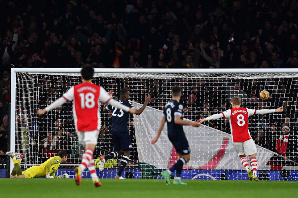 Laga tersebut berakhir dengan skor 2-0 untuk kemenangan Arsenal. Gol-gol Arsenal tercipta berkat aksi Gabriel Martinelli pada menit ke-48 dan Emile Smith Rowe (87').