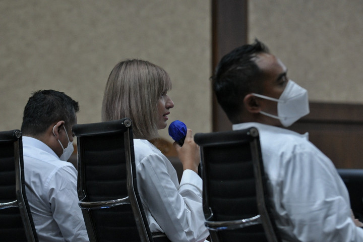 Sidang tersebut beragendakan pemeriksaan terdakwa terkait kasus penyalahgunaan narkoba yang menimpa publik figur.