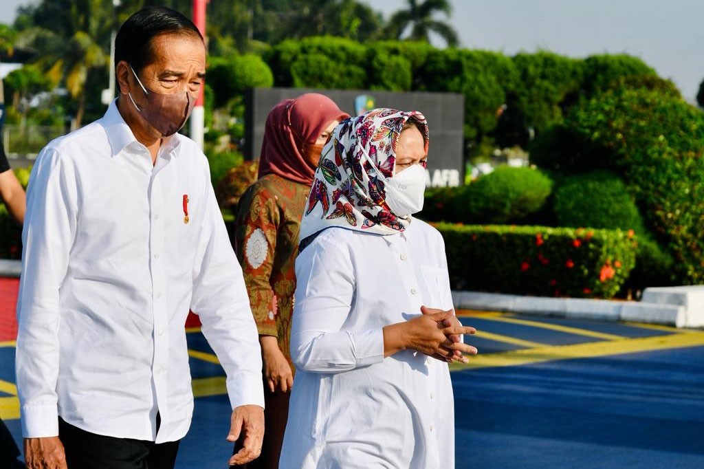 Jokowi dan Ibu Negara Iriana Jokowi serta rombongan bertolak dari Pangkalan TNI AU Halim Perdanakusuma, Jakarta, dengan menggunakan pesawat khusus ATR 72-600 sekitar pukul 07.00 WIB.