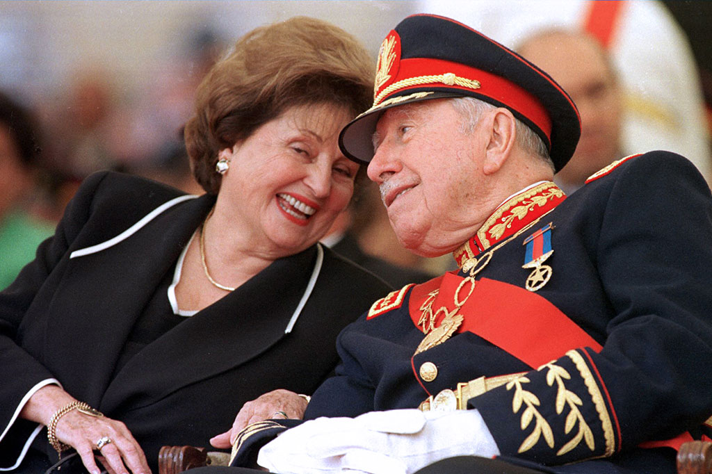 Kematian Hiriart diumumkan dalam pernyataan singkat oleh putra bungsunya, Marco Antonio Pinochet. Ada perselisihan mengenai apakah dia berusia 98 atau 99 tahun, tetapi menurut akta kelahirannya yang salinannya dimiliki AFP, dia sebenarnya berusia 98 tahun.