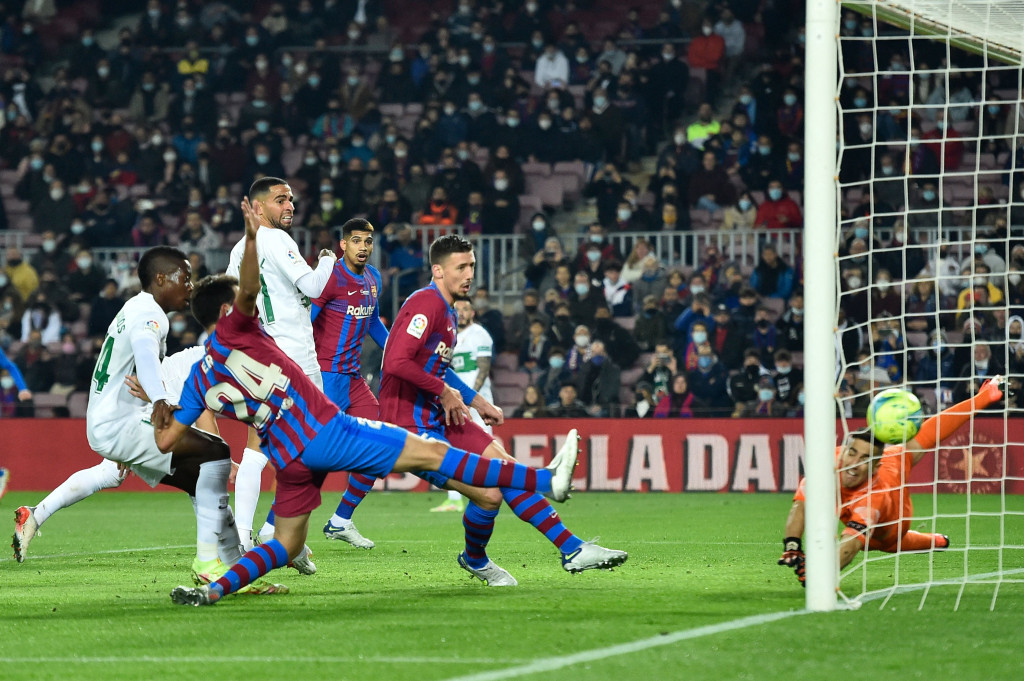 Blaugrana menciptakan start apik usai unggul dua gol lebih dulu melalui Ferran Jutgla dan Gavi dalam 19 menit pertama.