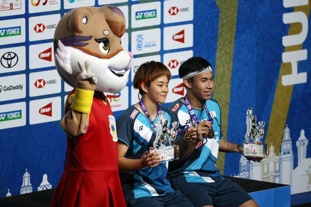 Mereka sebelumnya sukses menjadi juara di Hylo Open 2021, Indonesia Masters 2021, Indonesia Open 2021, dan BWF World Tour Finals 2021.
