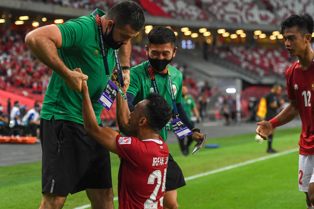 Timnas Indonesia lolos ke semifinal Piala AFF 2020. Skuad Garuda meraih tiketnya setelah menghajar Malaysia dengan skor akhir 4-1.