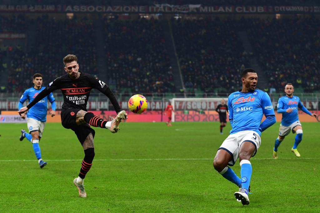 AC Milan kalah tipis 0-1 saat menjamu Napoli di pekan ke-18 Liga Italia 2021/2022 di San Siro, Senin, 20 Desember 2021.