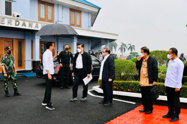 Presiden Joko Widodo bertolak menuju Provinsi Kalimantan Utara dalam rangka kunjungan kerja pada Selasa, 21 Desember 2021.