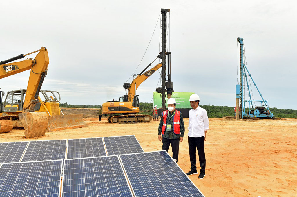 Presiden Jokowi mengatakan banyak produk dari industri hijau yang akan muncul dari kawasan industri ini. Kawasan industri hijau ini juga melibatkan investor dari Tiongkok, dan Uni Emirat Arab, selain investor Indonesia.