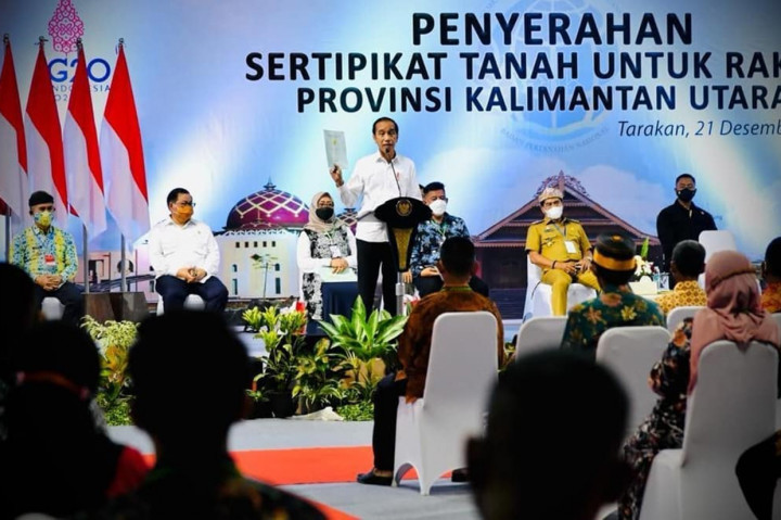 Penyerahan sertifikat tersebut digelar di Gedung Tenis Tertutup Telaga Keramat, Kota Tarakan, Selasa, 21 Desember 2021.