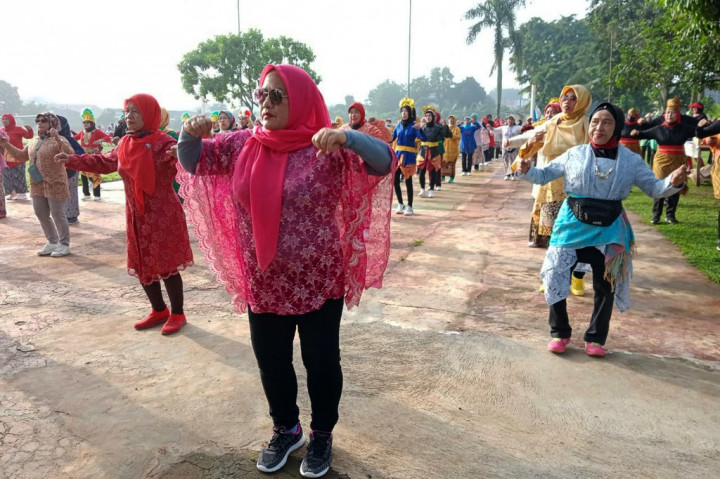 Setiap tanggal 22 Desember, bangsa Indonesia memperingati Hari Ibu. Peringatan Hari Ibu tersebut berdasarkan Keputusan Presiden RI No. 316 Tanggal 16 Desember 1959 yang menjadi hari nasional bukan hari libur.