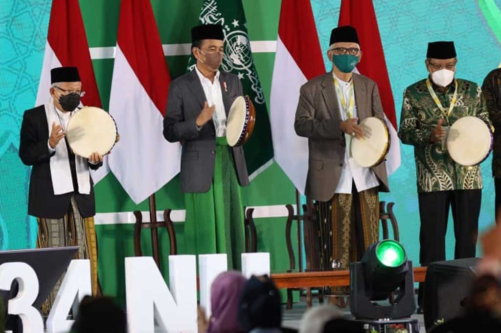 Presiden Joko Widodo secara resmi membuka Muktamar Ke-34 Nahdlatul Ulama (NU), Rabu, 22 Desember 2021. Muktamar NU diselenggarakan di Lapangan Pondok Pesantren Darussaadah, Kecamatan Gunung Sugih, Kabupaten Lampung Tengah.