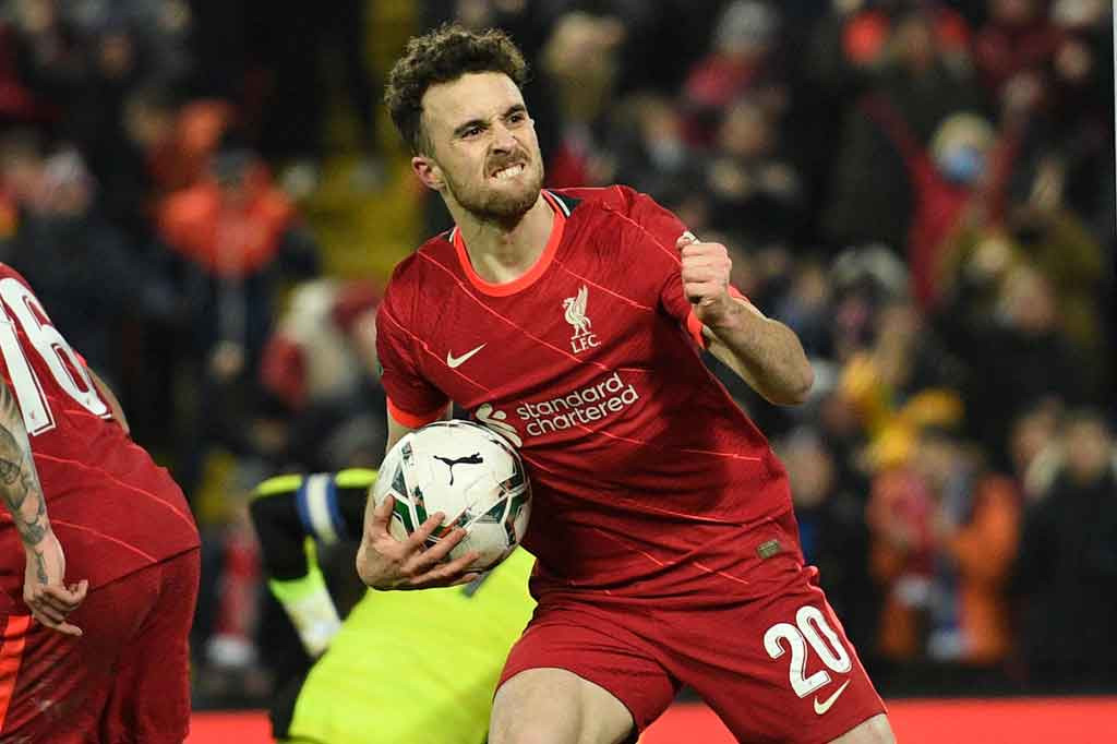 Liverpool mampu memperkecil ketertinggalan pada menit ke-68 lewat gol Diogo Jota menyelesaikan umpan dari Takumi Minamino.