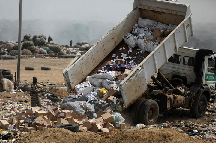 Pemerintah di benua berpenduduk lebih dari satu miliar orang telah mendorong pengiriman vaksin lebih banyak, karena tingkat inokulasi tertinggal dari wilayah yang lebih kaya.