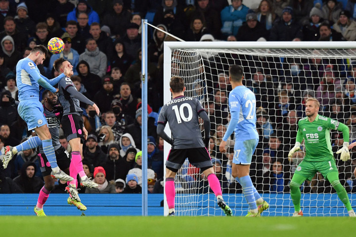 Tapi Manchester City menambah dua gol lain dari Aymeric Laporte dan Sterling.