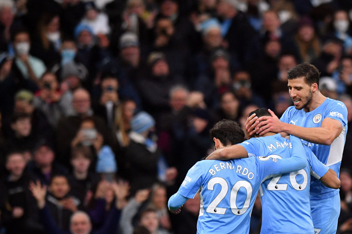 Kemenangan atas Leicester City membuat Man City semakin terlihat perkasa di puncak klasemen Liga Inggris musim 2021-2022. Saat ini, Man City memimpin klasemen Liga Inggris dengan koleksi 47 poin dari 19 pertandingan.