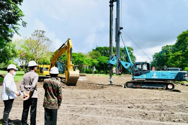 Pembangunan RS yang terletak di Kawasan Wisata Sanur, Kota Denpasar ini dibangun melalui kerja sama dengan Mayo Clinic, Amerika Serikat (AS).