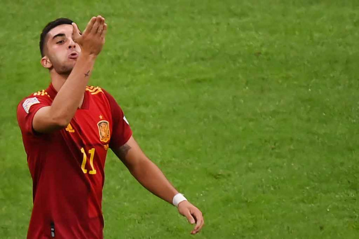 Rincian keuangan dari transfer tersebut tidak diungkapkan, tetapi beberapa laporan di Inggris dan Spanyol sebelumnya mengatakan bahwa Barcelona akan membayar sekitar 55 juta euro (Rp886 miliar) untuk pemain tersebut, dengan tambahan 10 juta euro (sekitar Rp161 miliar).