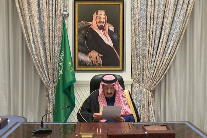 Raja Arab Saudi Salman, Kamis, 30 Desember 2021, mendesak musuh bebuyutannya Iran untuk mengakhiri perilaku negatif di wilayah tersebut, setelah Riyadh menuduh Teheran membantu pemberontak Yaman dalam melancarkan serangan mematikan di negaranya.