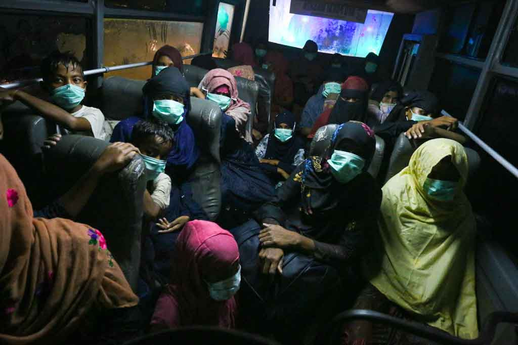 Rencananya para pengungsi etnis Rohingya tersebut akan dibawa ke tempat penampungan sementara di Balai Latihan Kerja (BLK) Lhokseumawe.