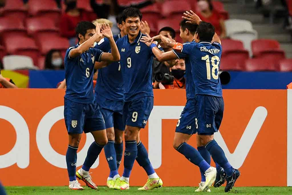 Thailand justru membalikkan keunggulan dua menit kemudian lewat Sarach Yooyen. Indonesia kemudian berhasil menyamakan kedudukan lewat Egy Maulana Fikri pada menit ke-80.