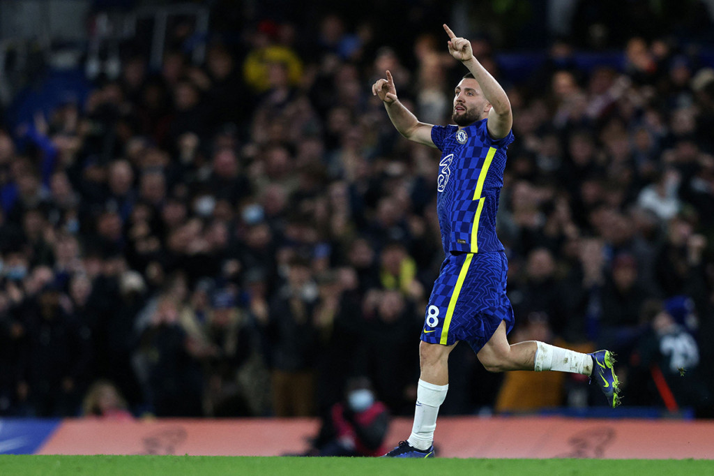 Namun, jelang turun minum Chelsea membalas dengan dua gol cepat yang dibuat Mateo Kovacic dan Christian Pulisic.