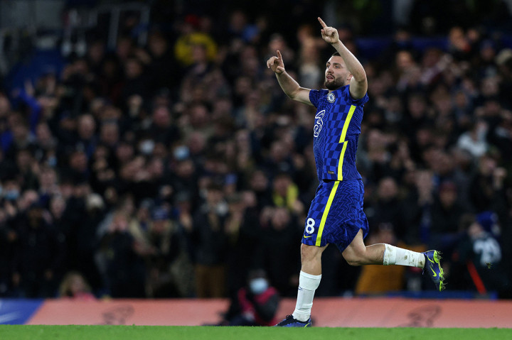 Namun, jelang turun minum Chelsea membalas dengan dua gol cepat yang dibuat Mateo Kovacic dan Christian Pulisic.