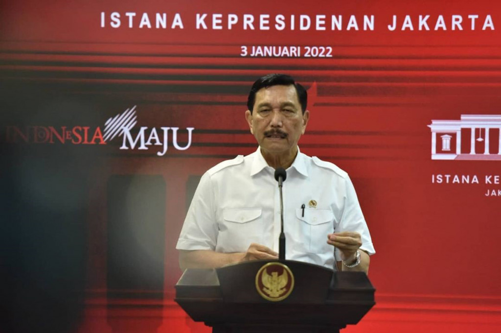 Pemerintah memangkas masa karantina bagi warga negara Indonesia (WNI) maupun warga negara asing (WNA) dari luar negeri yang masuk ke Indonesia menjadi berkisar 7-10 hari, dari sebelumnya berkisar 10-14 hari.