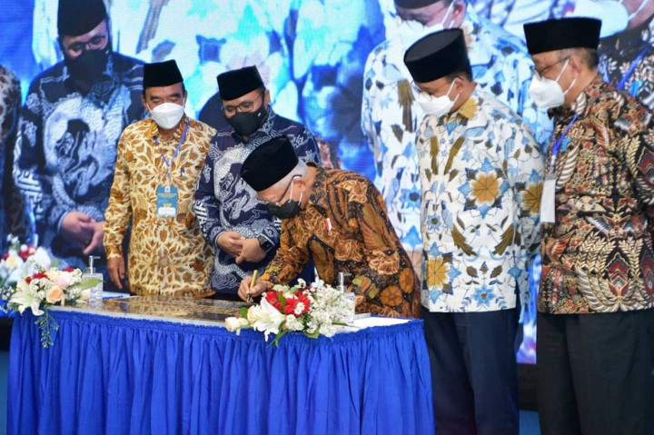 Wakil Presiden Ma'ruf Amin meresmikan enam rumah ibadah di lingkungan kampus Universitas Pancasila, Jakarta, Rabu, 5 Januari 2022.