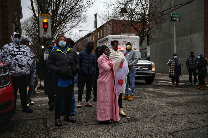 Wakil komisaris Departemen Pemadam Kebakaran Philadelphia Craig Murphy mengatakan kebakaran itu adalah yang terburuk yang pernah dia lihat dalam 35 tahun dia bekerja. 