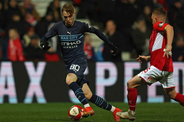 Namun, empat menit kemudian talenta muda Cole Palmer menggenapi kemenangan City jadi 4-1 setelah menyambar bola muntah tembakan Silva.