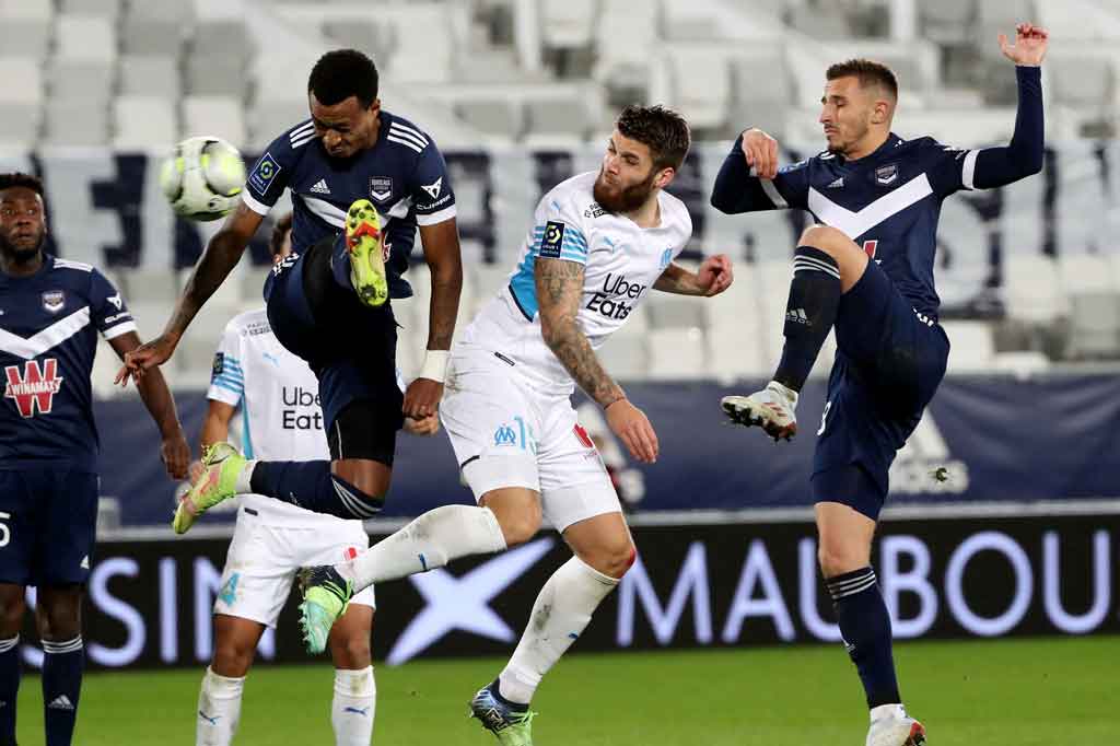 Sebelum gol tersebut, Marseille nyaris membuka keunggulan pada menit ke-11 melalui Duje Caleta-Car. Sayang bola masih membentur tiang gawang.