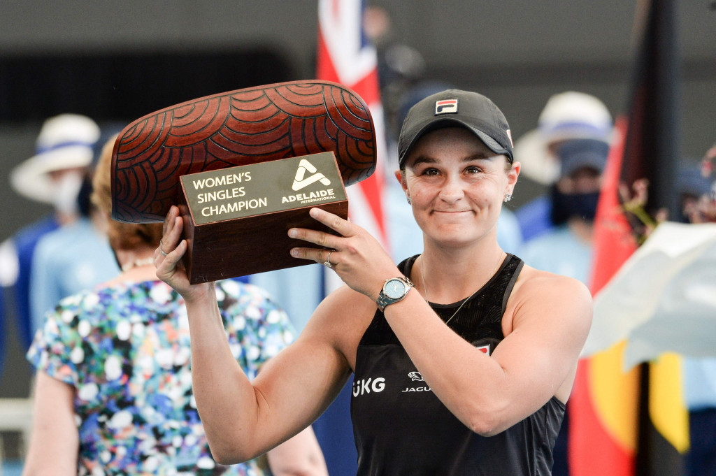 Untuk kali ketiga dalam kariernya, petenis peringkat 1 dunia, Ashleigh Barty menjadi juara di rumahnya sendiri ketika memenangkan gelar Adelaide International musim 2022.