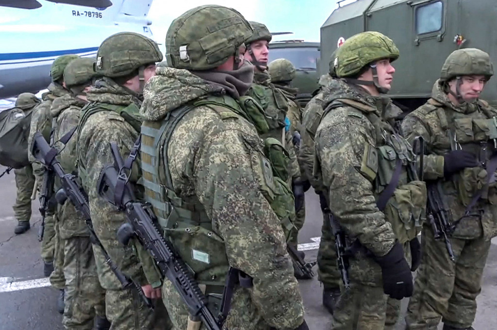 Pemerintah mengatakan 5.800 orang telah ditangkap sehubungan dengan kerusuhan itu, termasuk warga negara asing. Dikatakan situasi telah stabil di semua wilayah.