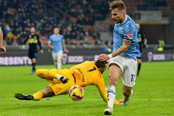 Sebelum disamakan Ciro Immobile lima menit berselang.