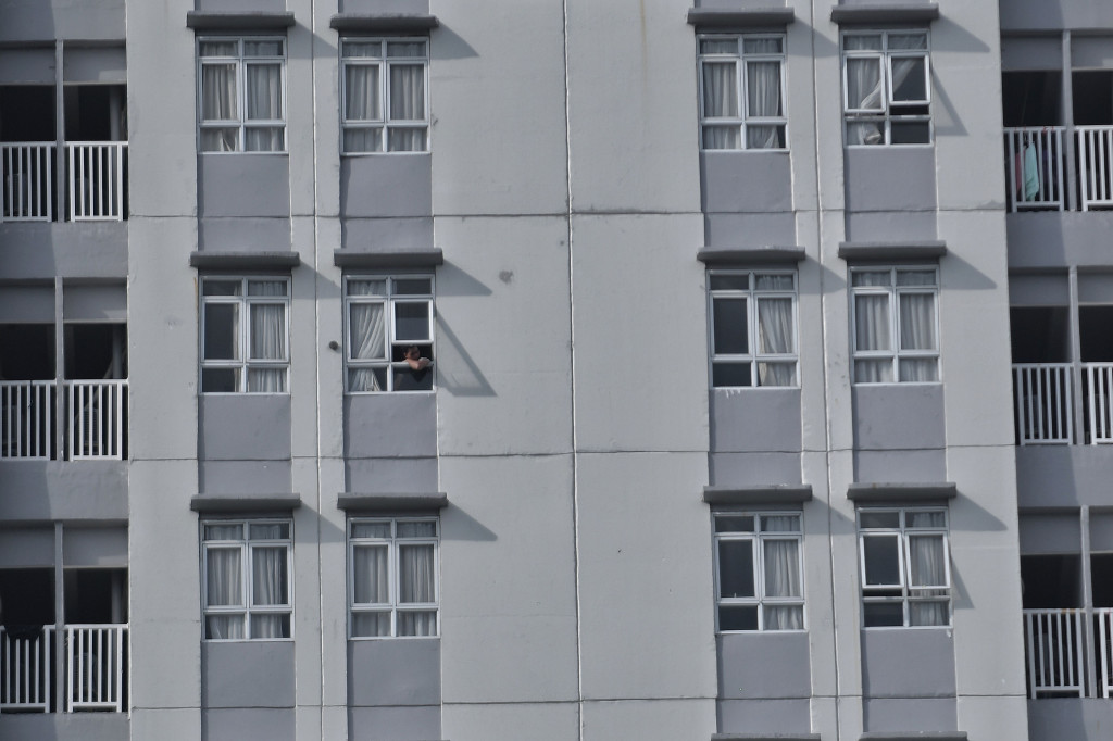 Menurut Juru Bicara Pemerintah untuk penanganan Covid-19, bed occupancy rate (BOR) di tower 5 dan 6 mencapai 53,82 persen. 