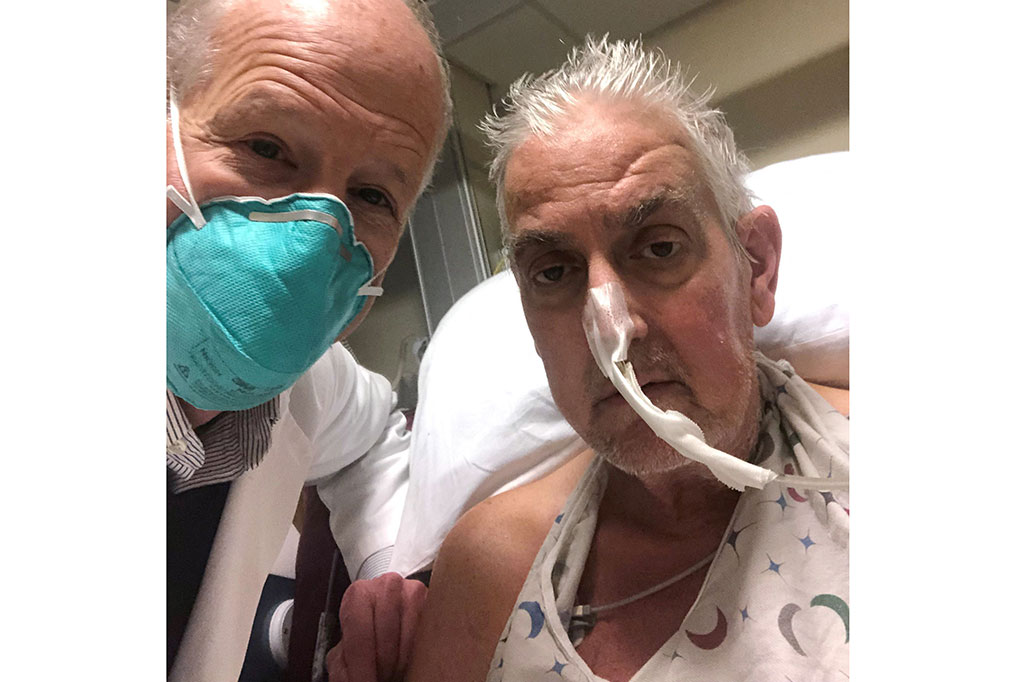 Pasien, David Bennett (kanan), telah dianggap tidak memenuhi syarat untuk transplantasi manusia - keputusan yang sering diambil ketika penerima memiliki kesehatan dasar yang sangat buruk. Dia sekarang dalam pemulihan dan dipantau dengan cermat untuk menentukan bagaimana kinerja organ baru tersebut.