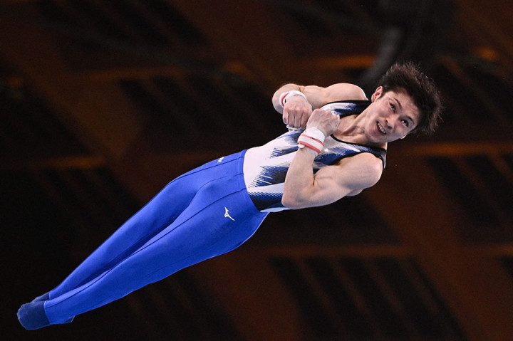 Dijuluki 'King Kohei', Uchimura memenangi total tujuh medali Olimpiade, termasuk tiga emas (Beijing, London, dan Rio), tetapi gagal mencapai final di Olimpiade Tokyo tahun lalu.
