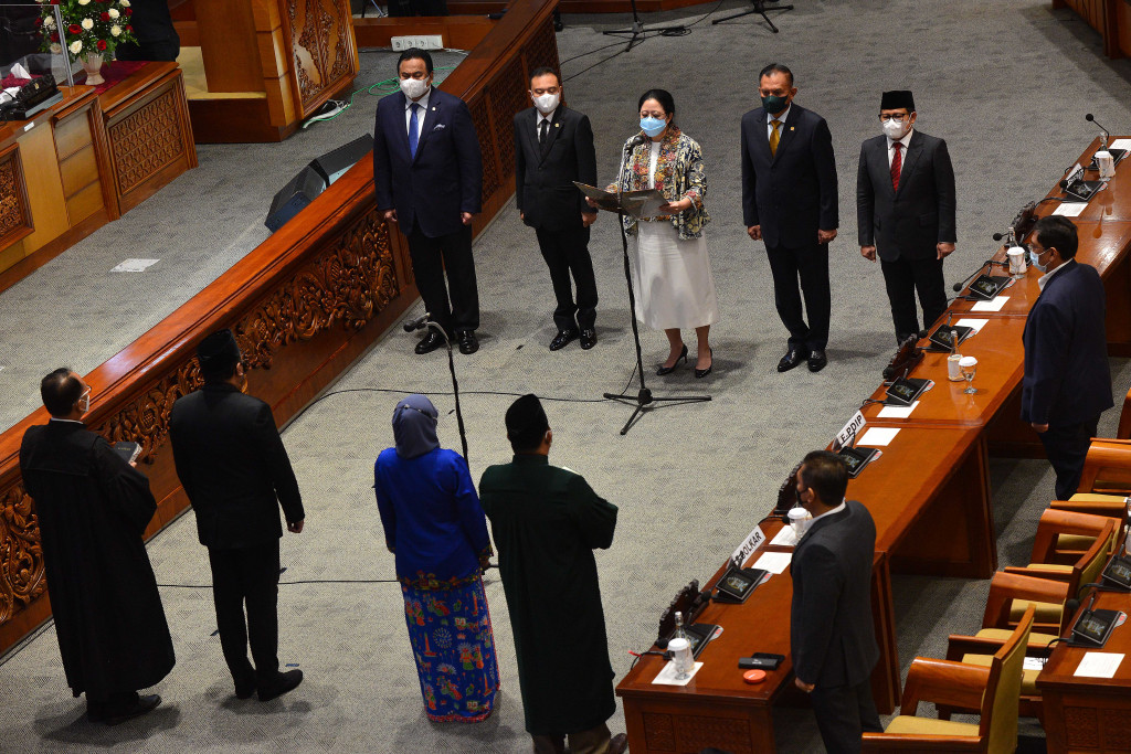 Dalam rapat tersebut, pimpinan DPR RI segera mengesahkan RUU Tindak Pidana Kekerasan Seksual (RUU TPKS) menjadi RUU inisiatif DPR RI yang akan digelar 18 Januari 2022 agar bisa memberikan kepastian hukum serta menjamin perlindungan bagi korban kekerasan seksual. 