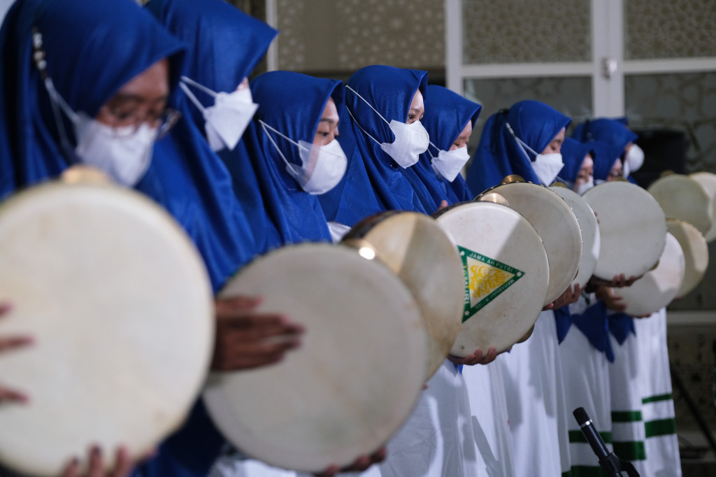 Jamuri merupakan kelompok selawat asal Solo, Jawa Tengah, yang sudah eksis terbentuk sejak 25 tahun silam.