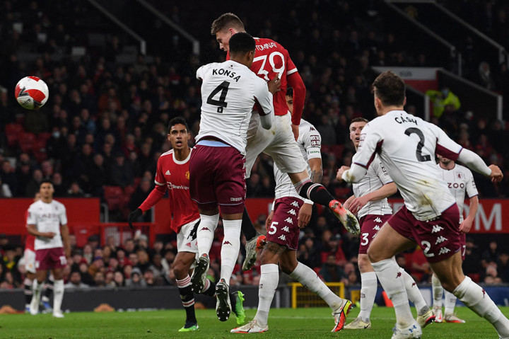 Manchester United melaju ke babak keempat Piala FA usai menang tipis 1-0 atas tamunya Aston Villa dalam pertandingan putaran ketiga di Old Trafford, Selasa, 11 Januari 2022 dini hari WIB.