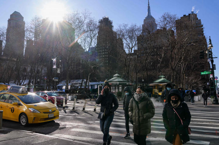 Sekolah ditutup pada Selasa di tiga distrik pendidikan umum terbesar di Massachusetts, yaitu Boston, Worcester dan Springfield, sehingga sekitar 107.000 siswa harus tinggal di rumah.