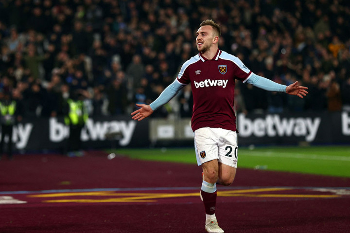 Bowen kemudian memastikan West Ham meraih kemenangan liga ketiga berturut-turut  pada menit ke-83 usai memanfaatkan umpan matang pemain pengganti Arthur Masuaku. Gol ini awalnya dianulir wasit karena offside, tetapi kemudian disahkan setelah analisis VAR.