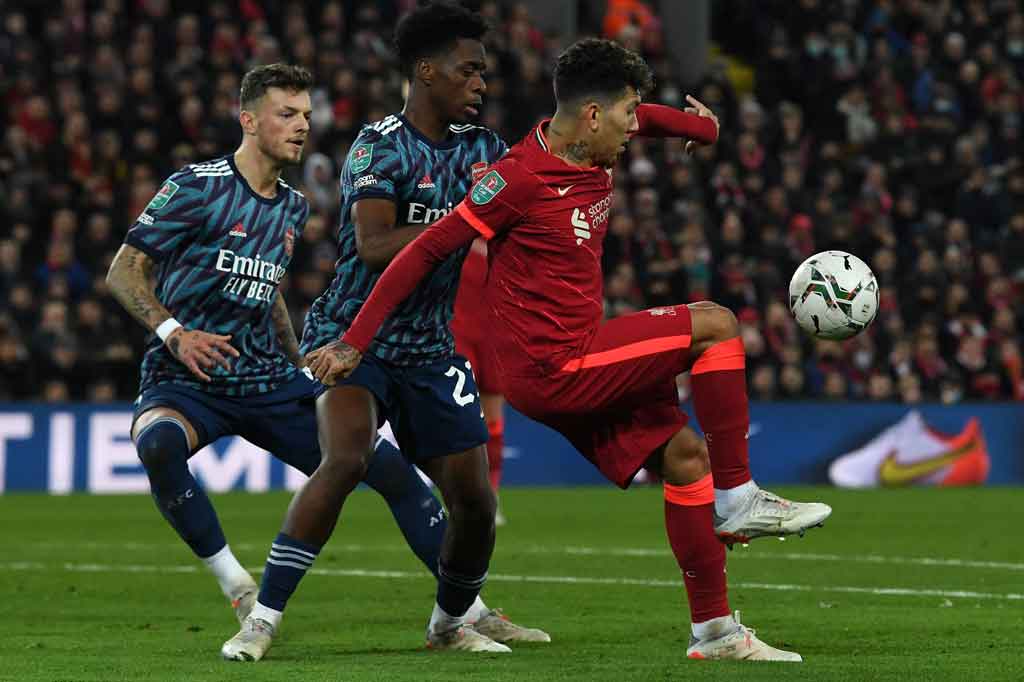 Absennya Mohamed Salah dan Sadio Mane yang tengah membela negara masing-masing di Piala Afrika, sangat terasa di kubu Liverpool yang tak mampu membukukan satu pun tembakan tepat sasaran sepanjang laga.