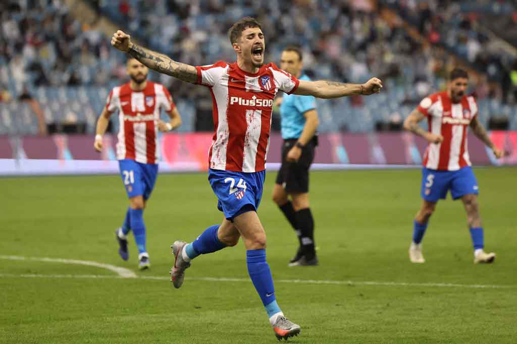Atletico akhirnya memecahkan kebuntuan pada menit ke-61. Sundulan Joao Felix di kotak penalti mengenai tiang gawang kemudian membentur Unai Simon sebelum menjadi gol. Skuad Diego Simeone unggul 1-0.